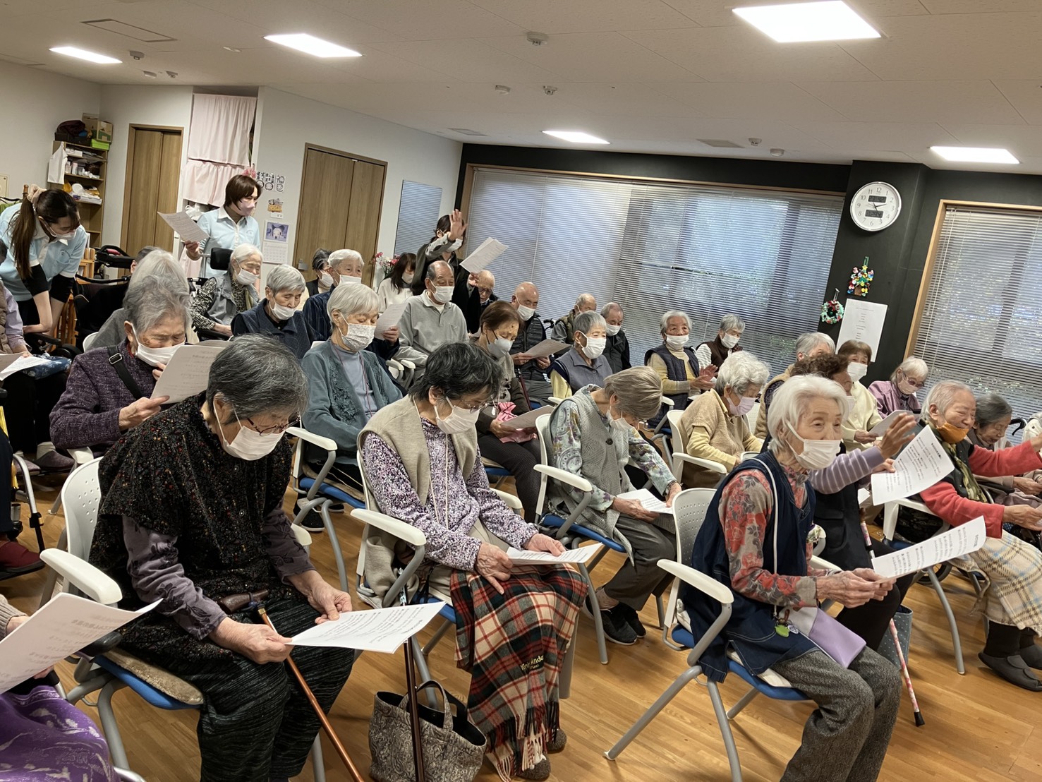 バンド『ViVi』をお招きし音楽ライブを開催しました